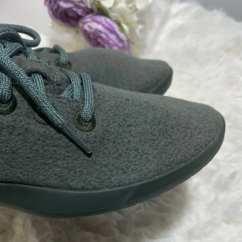 AllBirds  Women's Wool Runner Green Size 8 - Picture 4 of 10